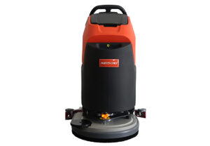 Купить поломойку - малоразмерная самоходная аккумуляторная поломоечная машина ND530 Noblelift для мойки полов производственных помещений, складов, теплых паркингов. Доставка по России, лизинг