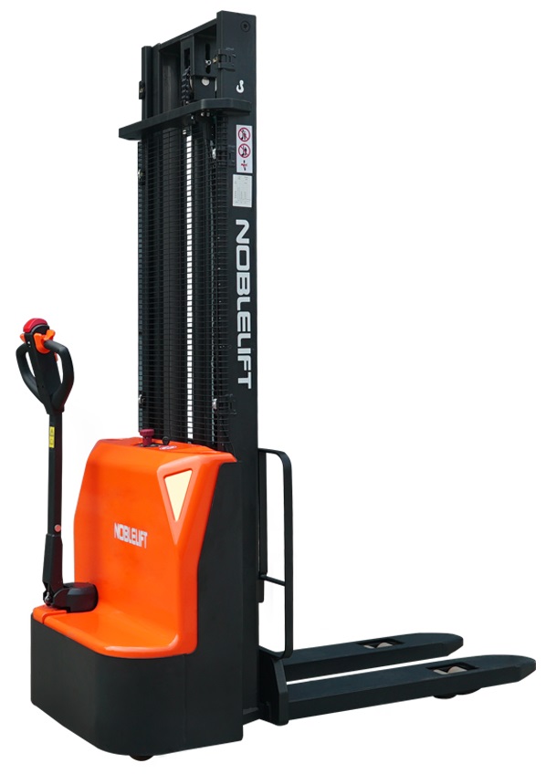 Самоходные электрические штабелеры (электроштабелеры) PSE10/15L-C, PSE10L-C, PSE15L-C от официального дистрибьютора Noblelift купить. Поводковый электрический штабелер эконом класса грузоподъемностью 1000 кг и 1500 кг и высотами подъема от 1600 мм до 3600 мм для малоинтенсивных работ