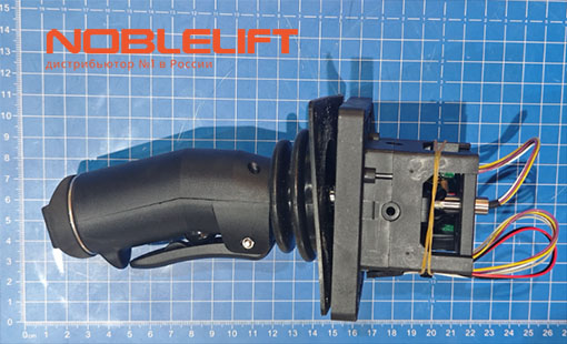 920100400001 Держатель предохранителя