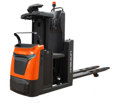 Подборщики заказов OPL12N от дистрибьютора Noblelift купить. Купить самоходный подборщик заказов Noblelift OPL12N с платформой для оператора грузоподъемностью 1200 кг, высота подъема 720 мм. Доставка в регионы России