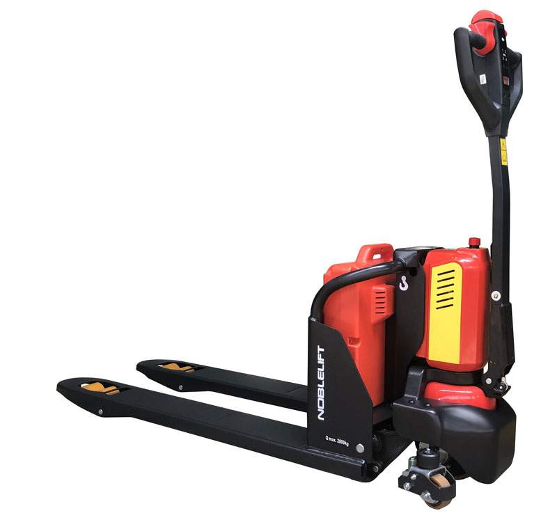 Самоходные тележки (электротележки) PTE20B от официального дистрибьютора Noblelift купить. Электрическая тележка, ведомая оператором, съемная аккумуляторная батарея; предназначена для неинтенсивной перевозки паллетированных грузов весом 2000 кг