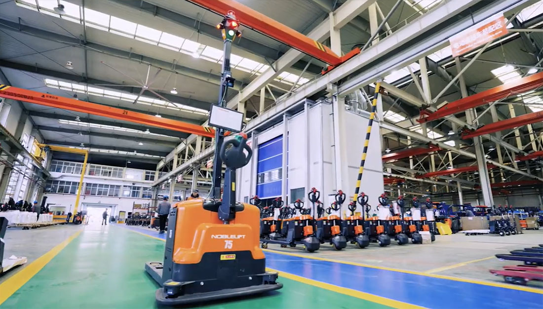 Применение беспилотных технологий в складской технике